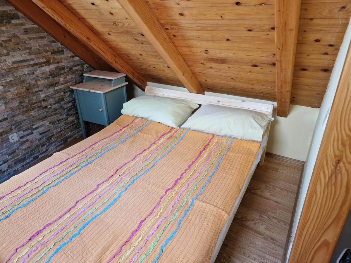 House Riva Apartman Pirovac Kültér fotó